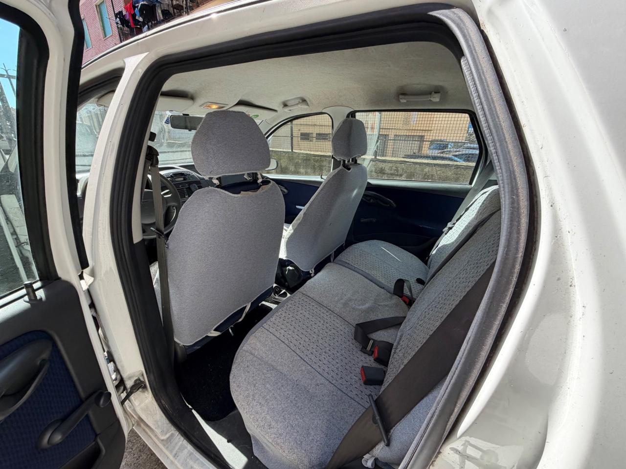 Fiat Punto 1.2i cat 5 porte EL