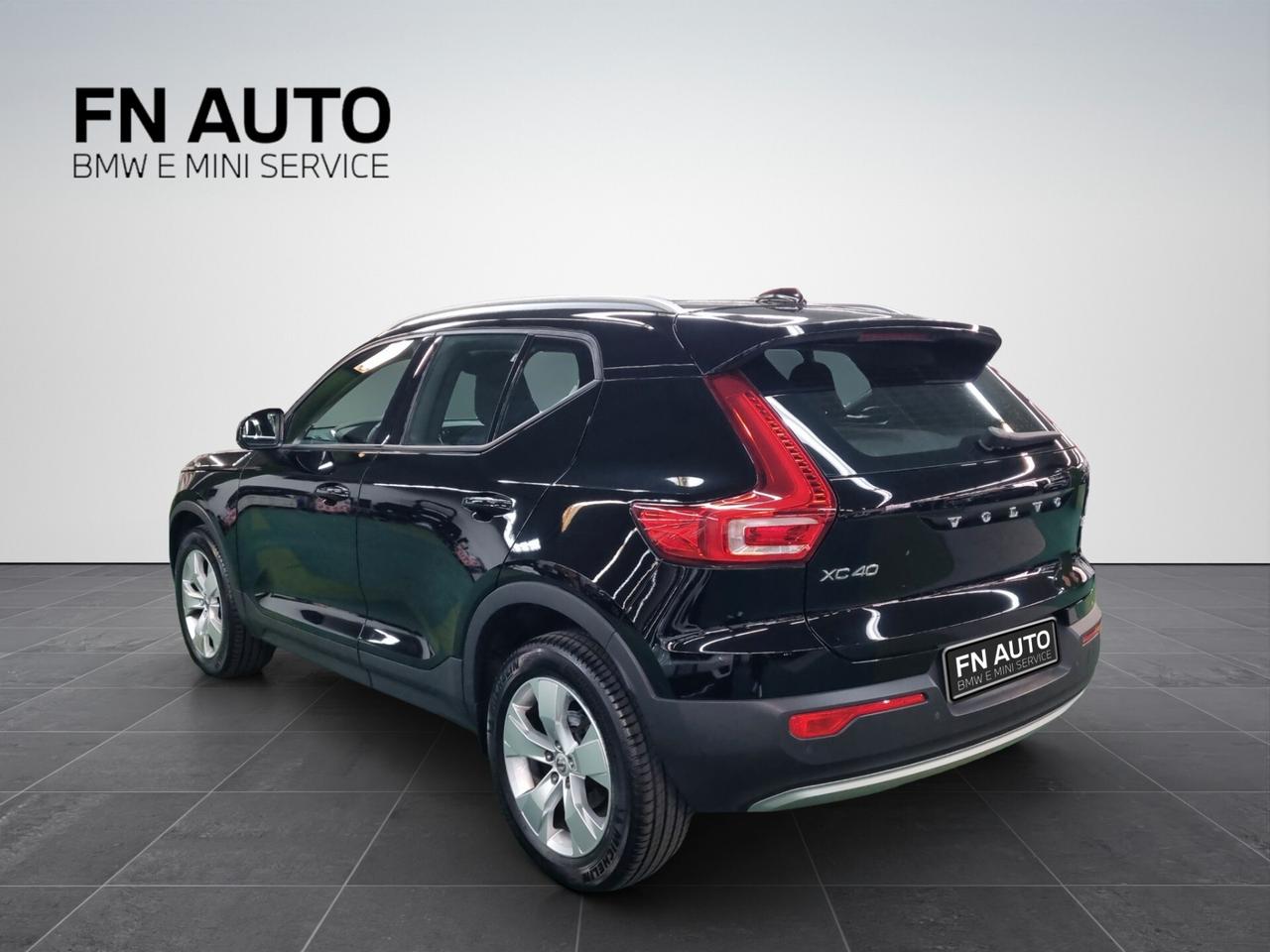 Volvo XC40 T2 Geartronic Momentum Pro