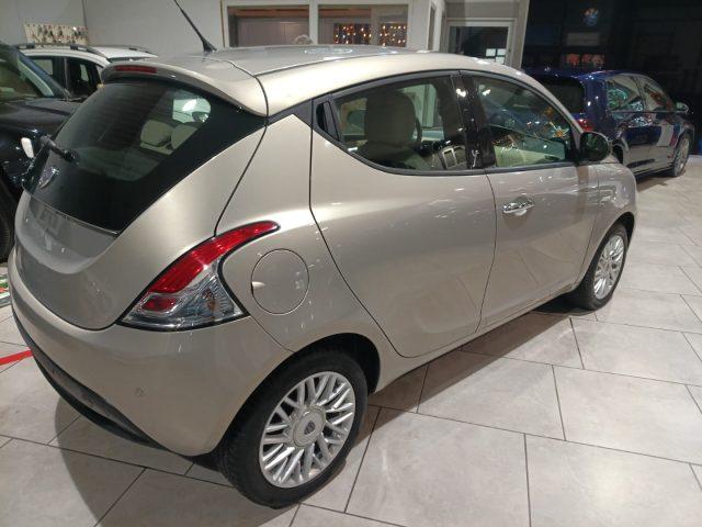 LANCIA Ypsilon 1.2 69 CV 5 porte Gold