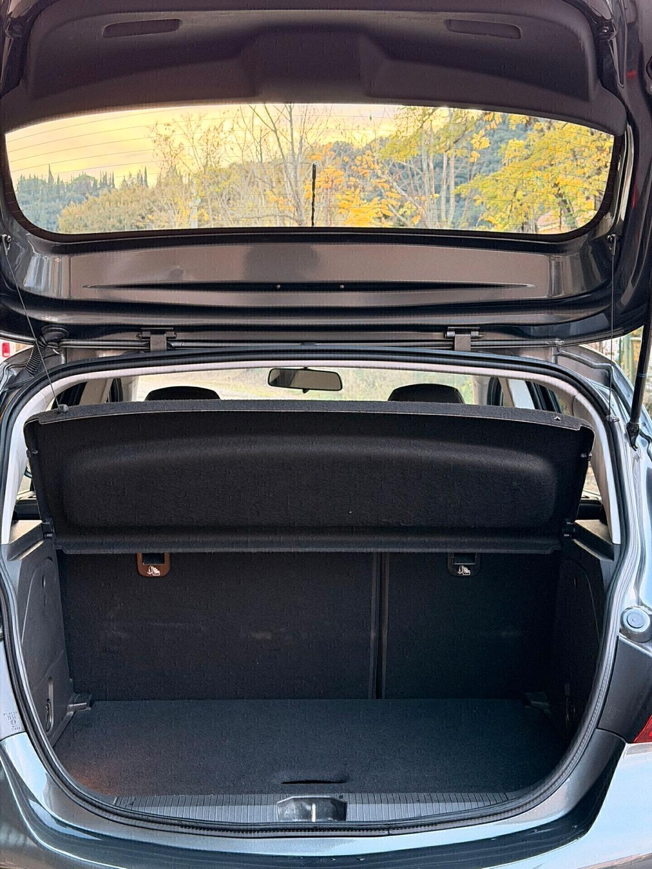 Opel Corsa 1.4 90CV GPL Tech 5 porte Innovation