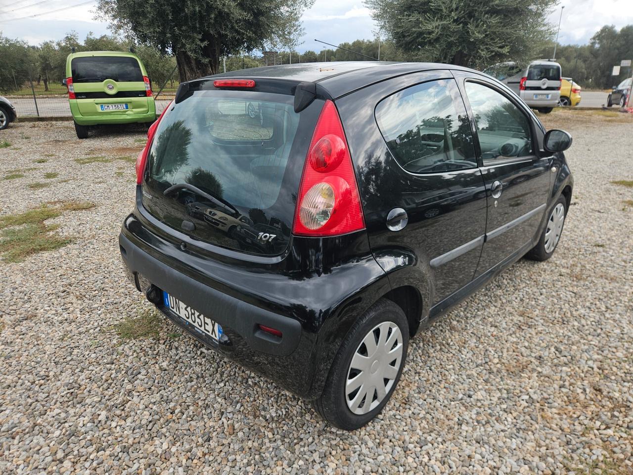 Peugeot 107 1.0 68CV 5p. Plaisir