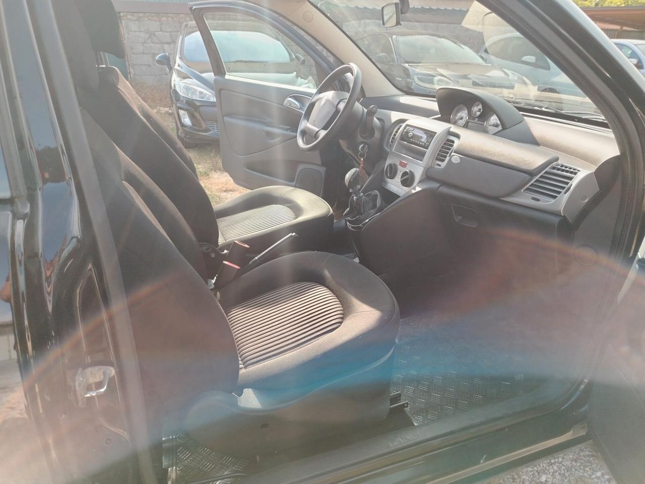 Lancia Ypsilon 1.4 Argento Ecochic GPL