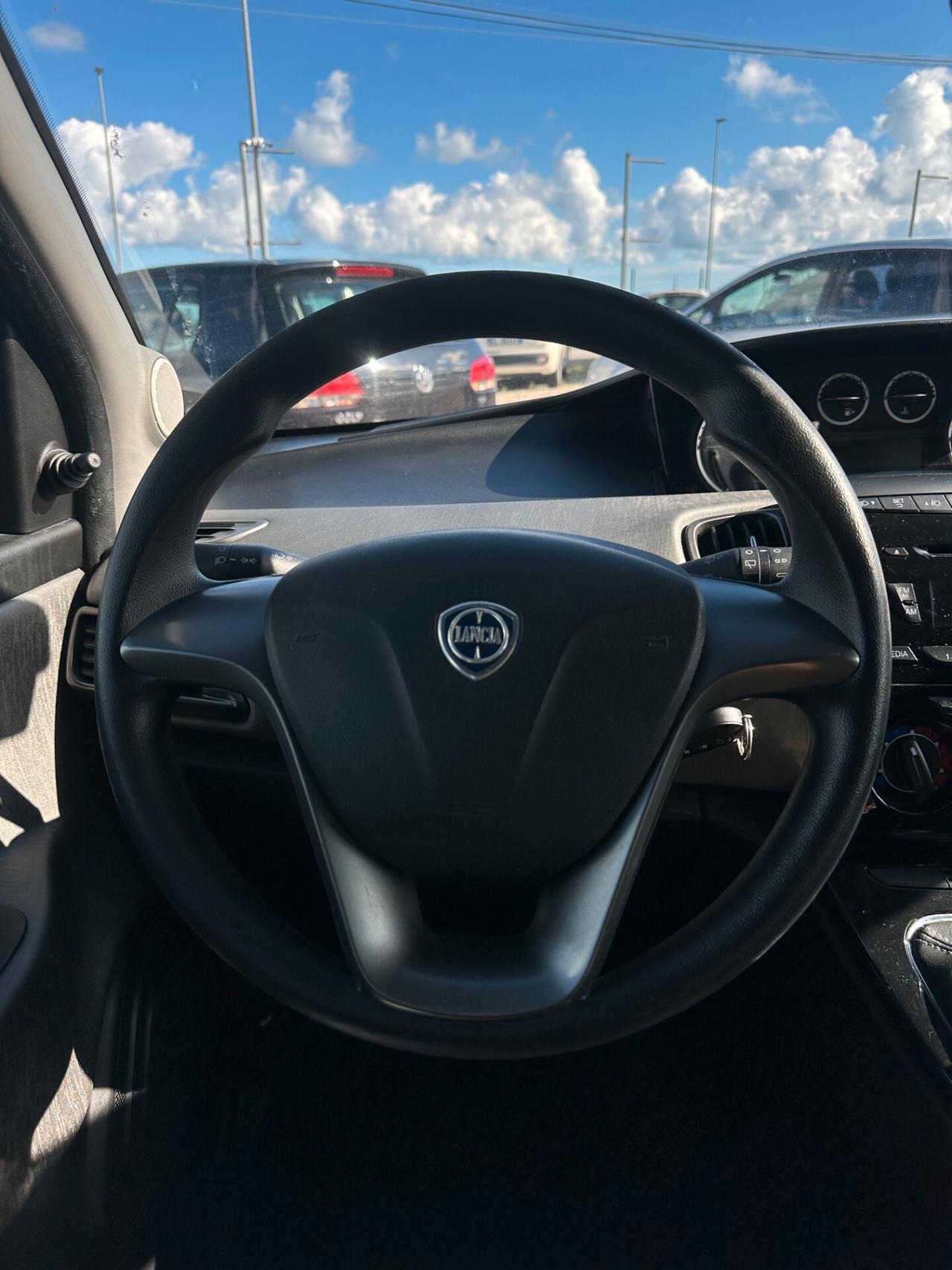 Lancia Ypsilon 1.2 69 CV GPL