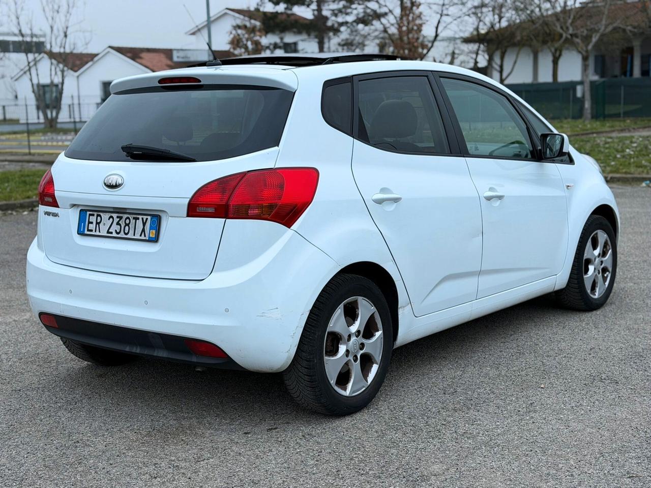 KIA VENGA 1.4 BENZINA TETTO PANORAMICO