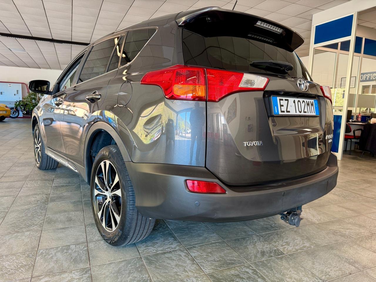 Toyota RAV 4 RAV4 2.2 D-CAT 4X4 CAMBIO AUTOMATICO GANCIO TRAINO WHITE EDITION