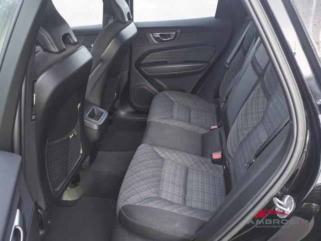 VOLVO XC60 2.0 b4 Core auto - PER OPERATORI DEL SETTORE
