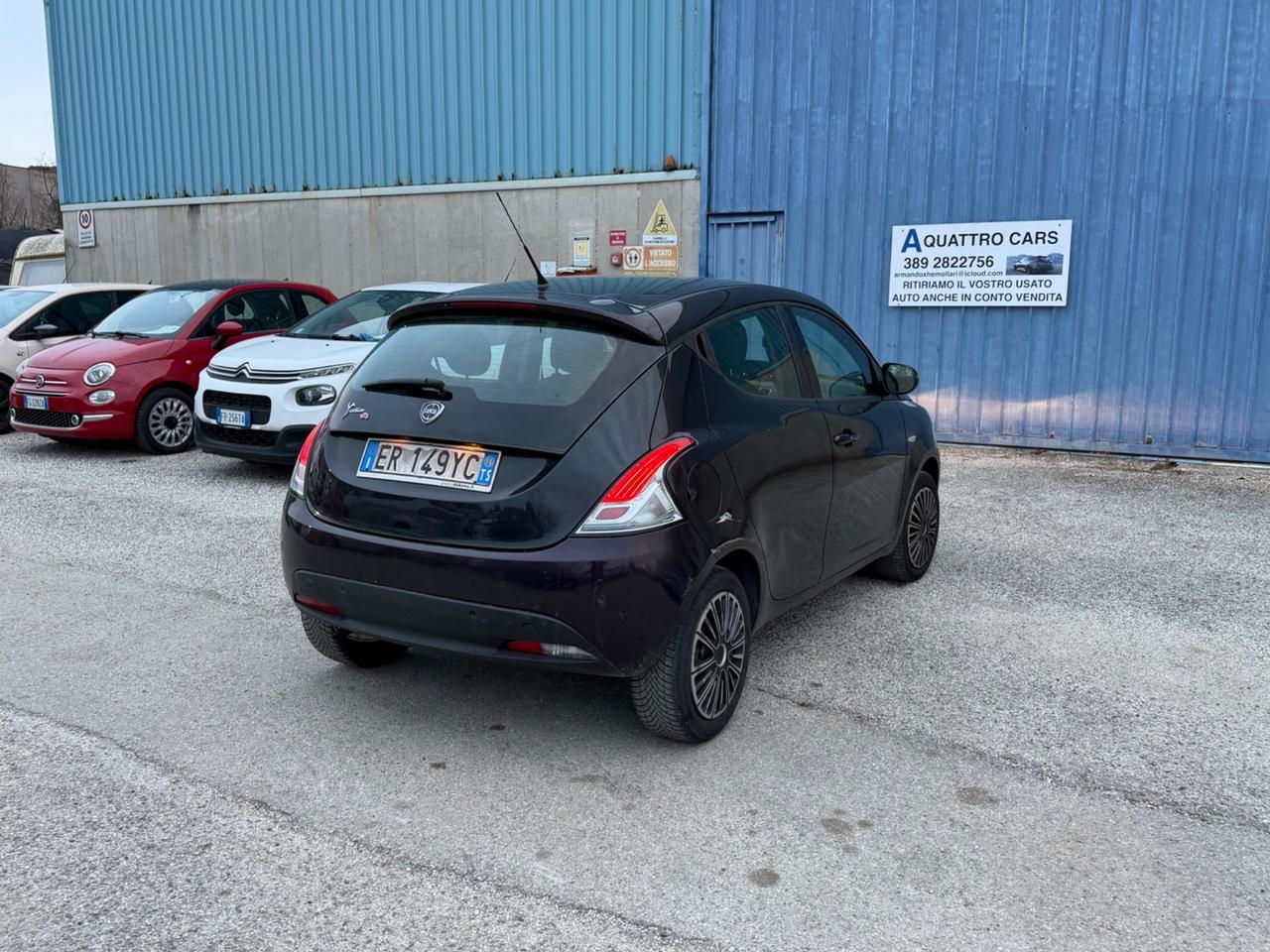 Lancia Ypsilon 1.2 69 CV Unyca