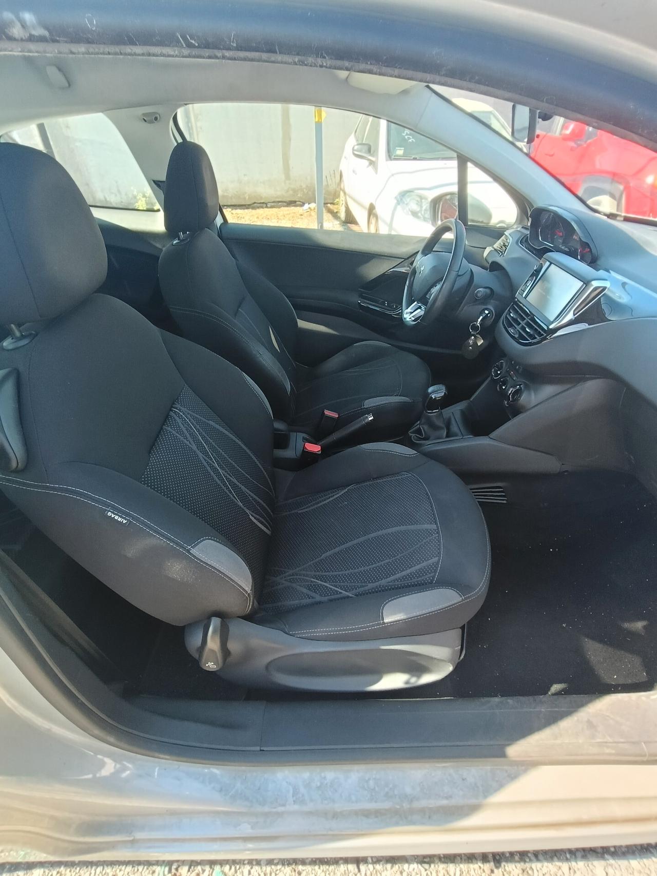 Peugeot 208 PureTech 82 3 porte Active