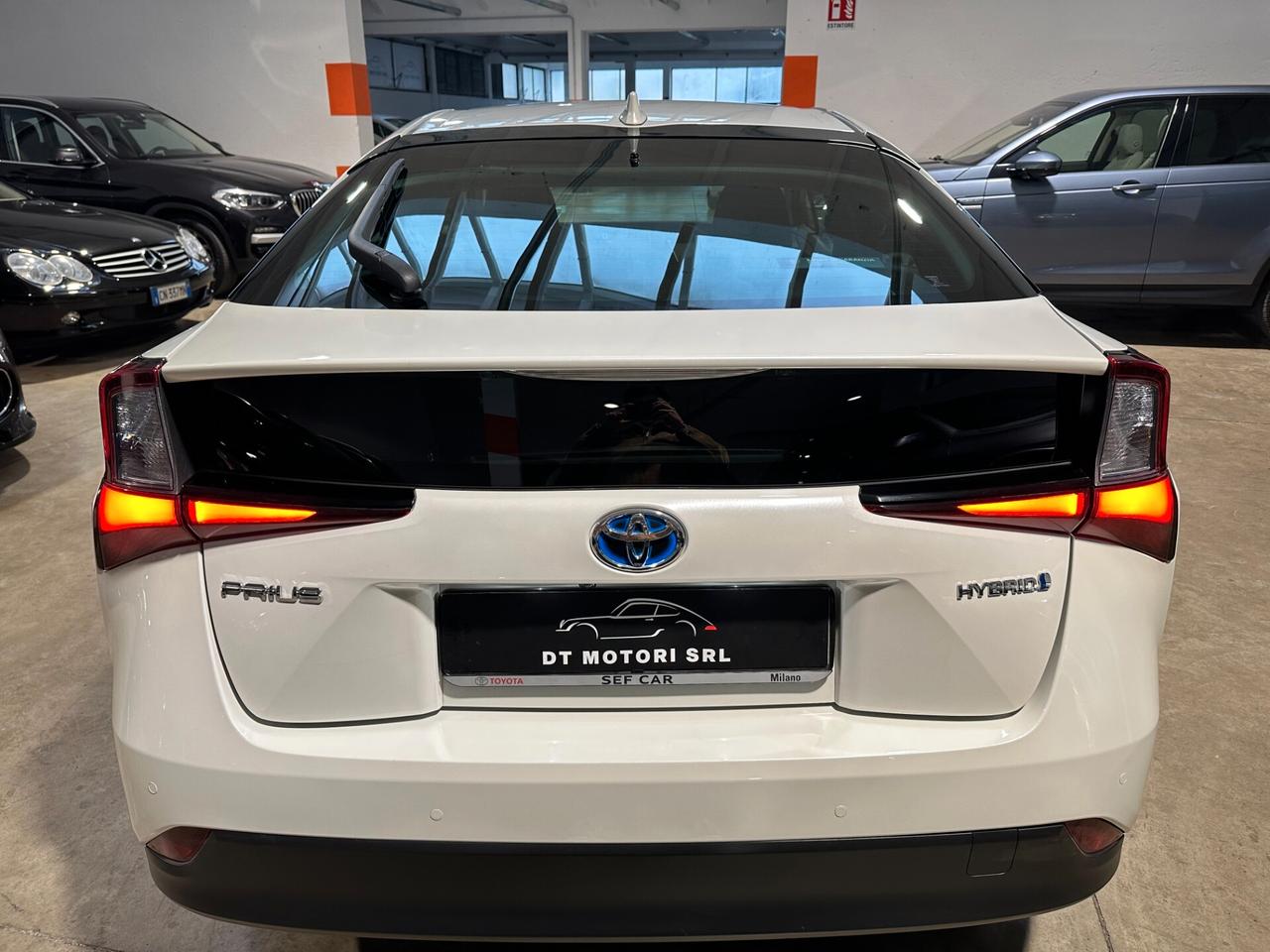 Toyota Prius 1.8 AWD Lounge