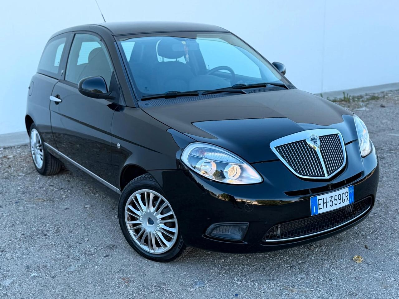 Lancia Ypsilon 1.2 69 CV DIVA