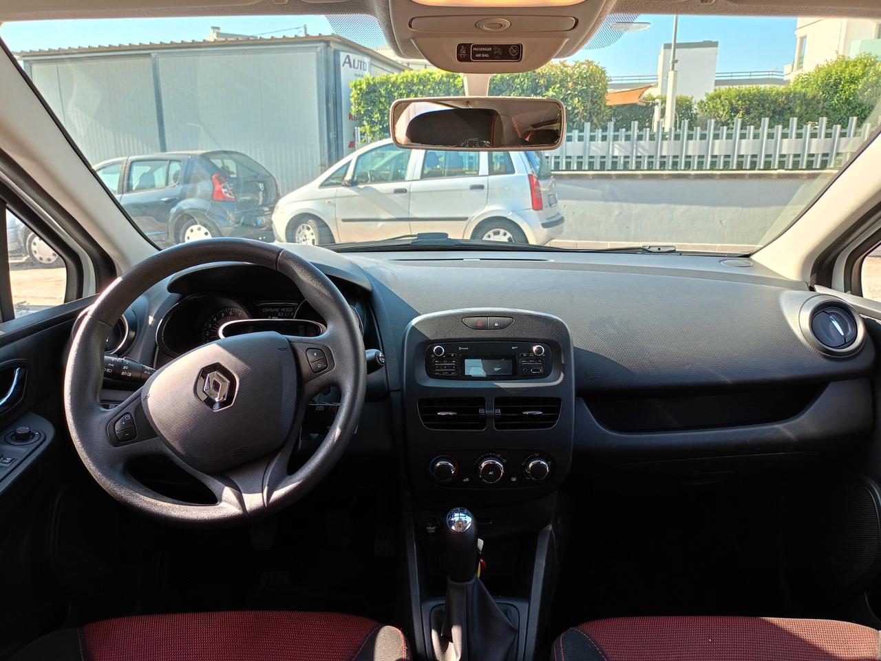 Renault Clio 1.200 BENZINA 5 porte PER NEO PATENTATI