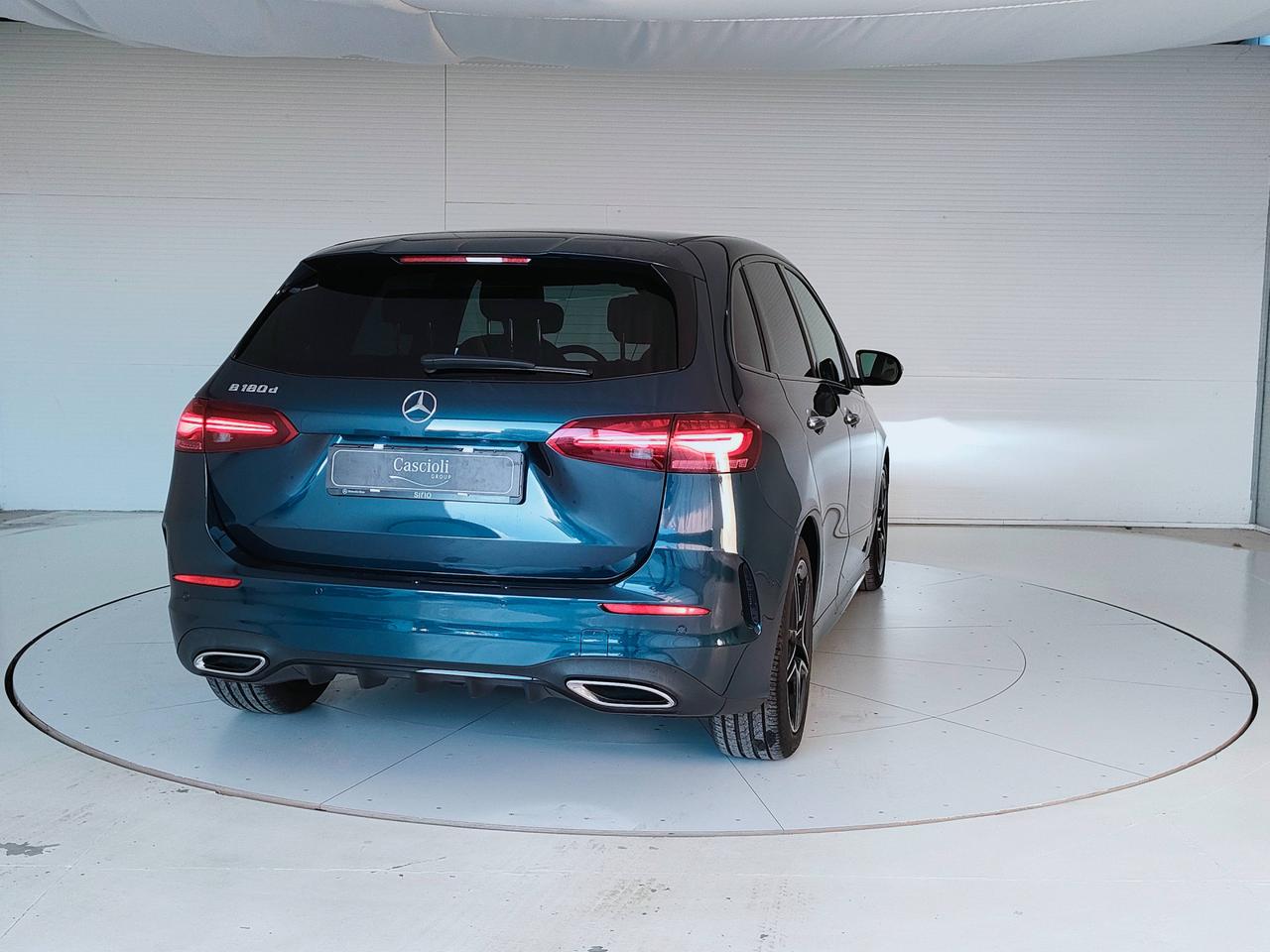Mercedes-Benz Classe B - W247 2023 - B 180 d AMG Line Advanced Plus auto