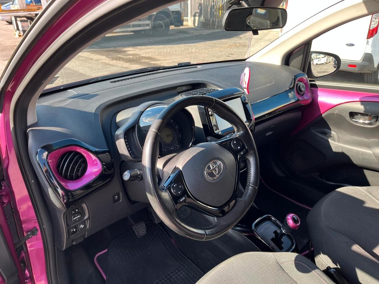 Toyota Aygo 1.0 VVT-i 72 CV 5 porte x-cool MMT