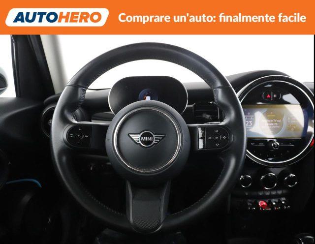 MINI Cooper 1.5 Cooper Essential 5 porte