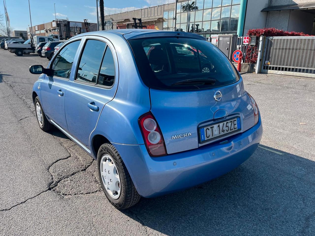 Nissan Micra 1.0 16V 5 porte Visia