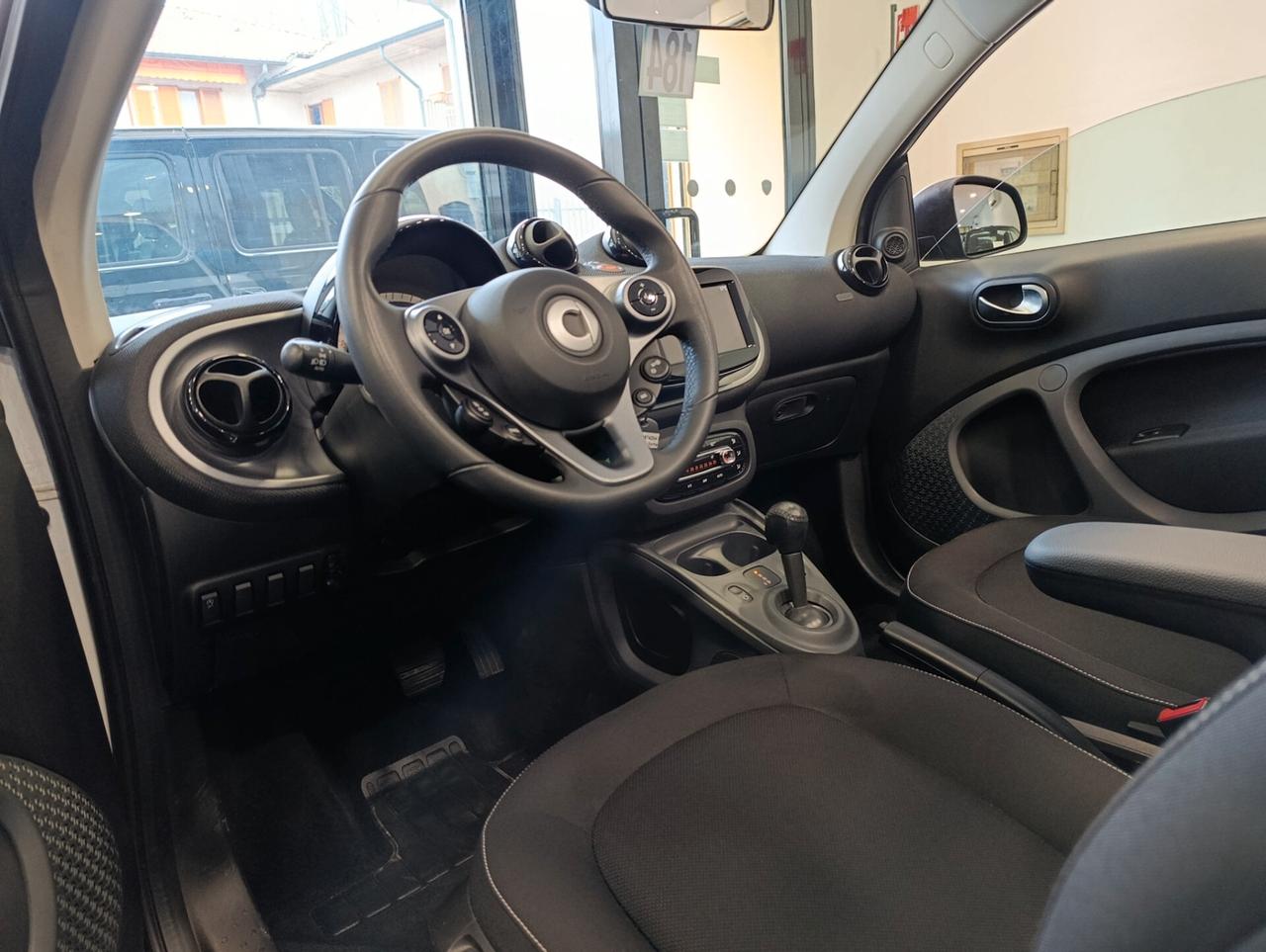 Smart ForTwo 90 0.9 Turbo aut. cabrio Passion navi telecamera