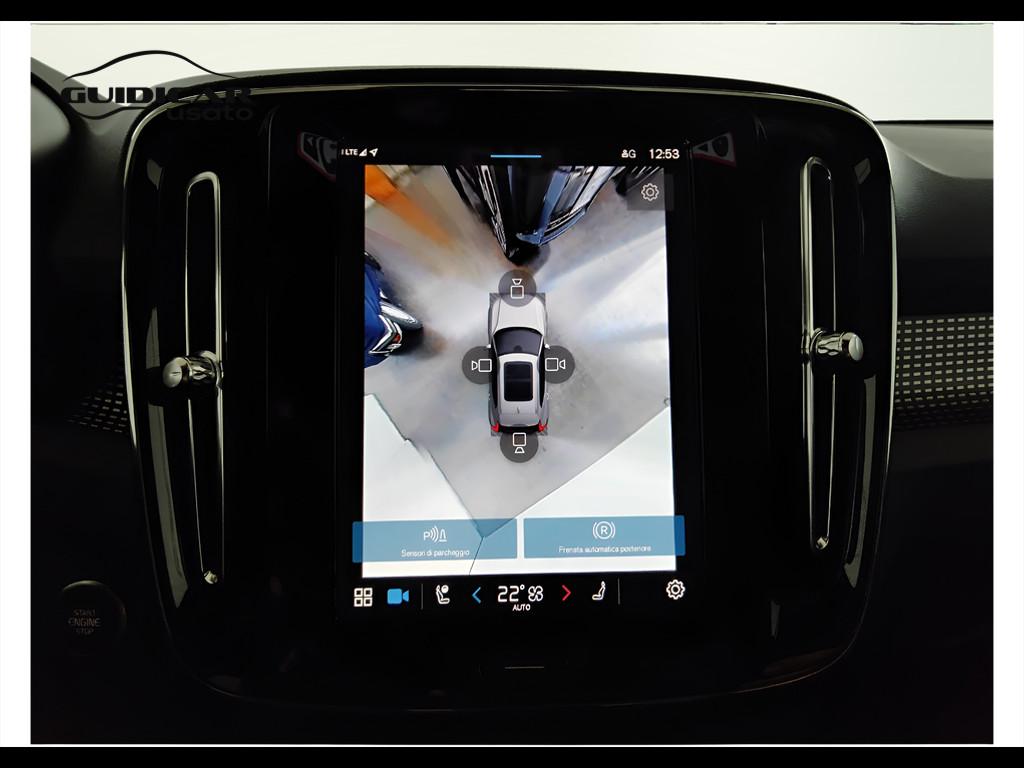 VOLVO XC40 2023 - XC40 2.0 b3 Plus Black Edition auto