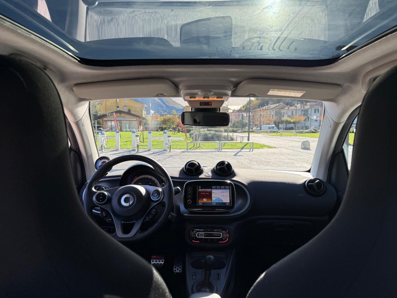 Smart Fortwo 90CV Parisblue Superpassion NAVI LED