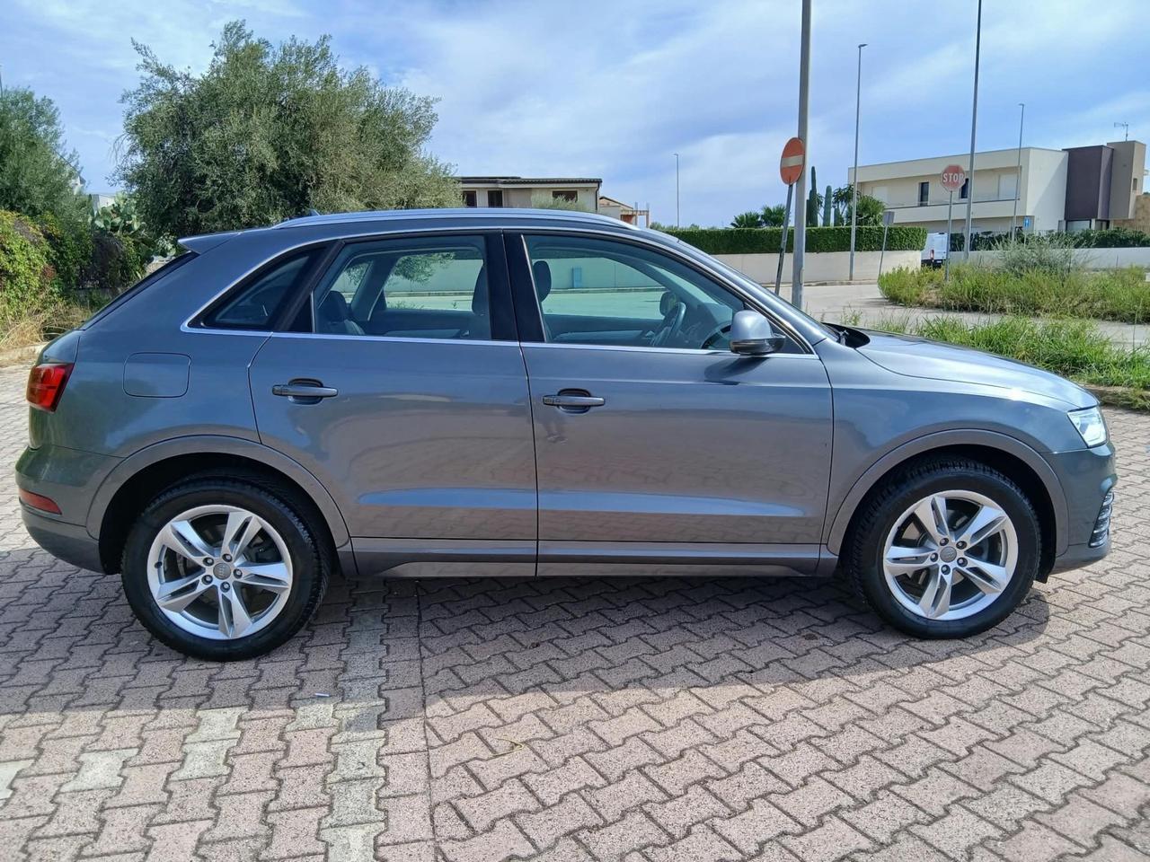 Audi Q3 2.0 TDI 120 CV