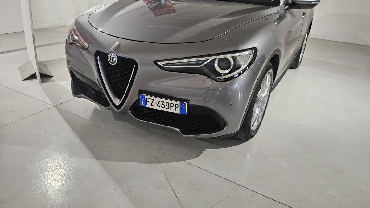 Alfa Romeo Stelvio 2.2 t Business rwd 160cv auto my19