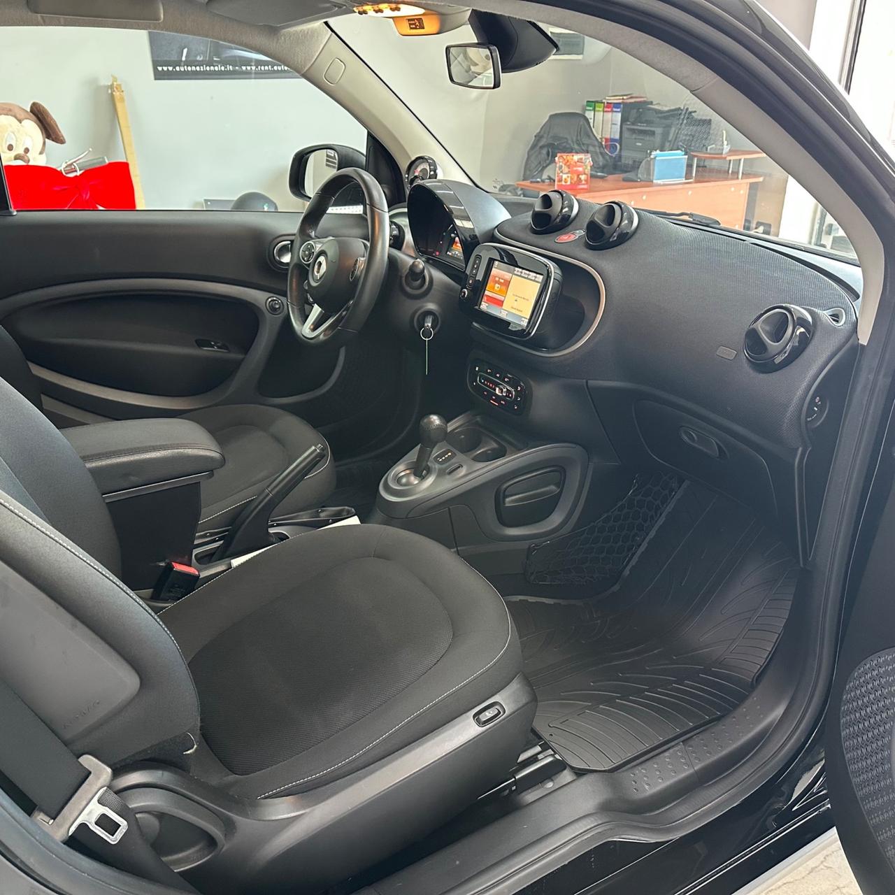 Smart ForTwo 1.0 twinamic Passion 71cv Automatica Bi-color