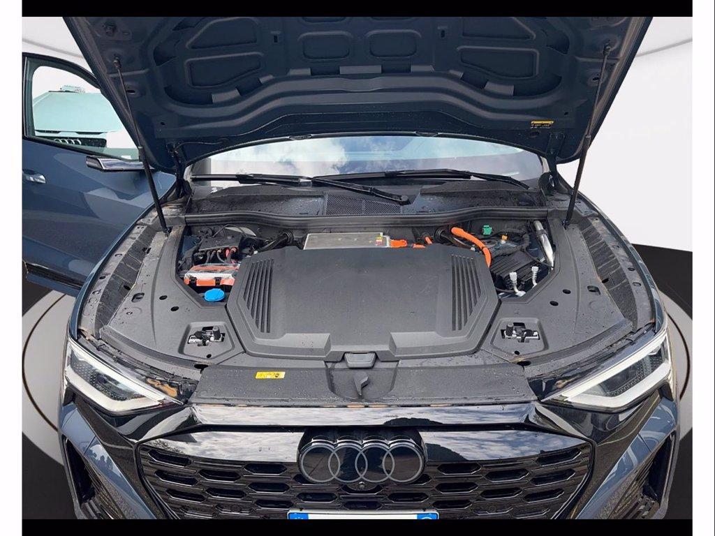 AUDI Q8 e-tron 55 business advanced quattro del 2024