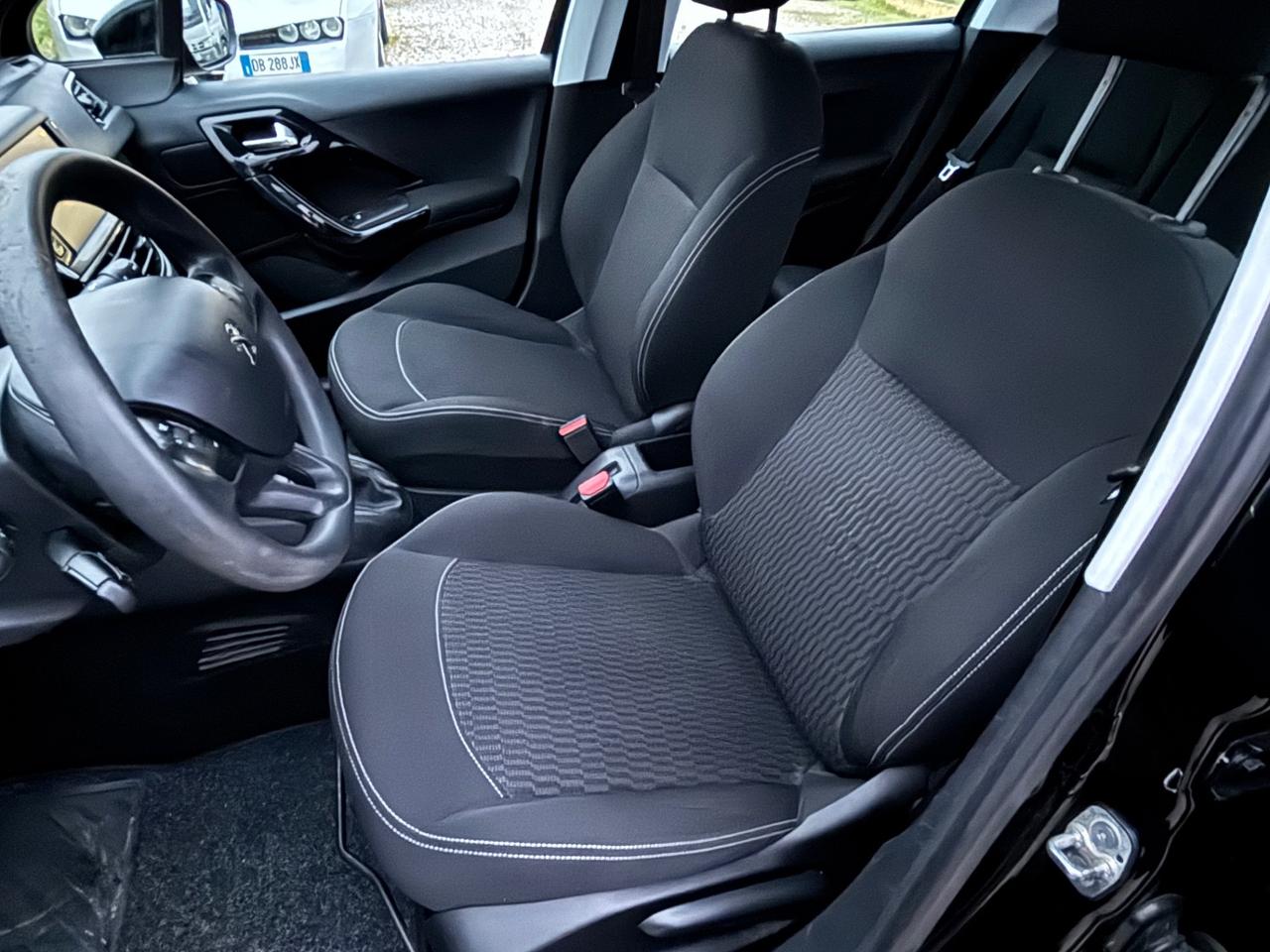 Peugeot 208 BlueHDi 75 5 porte Allure