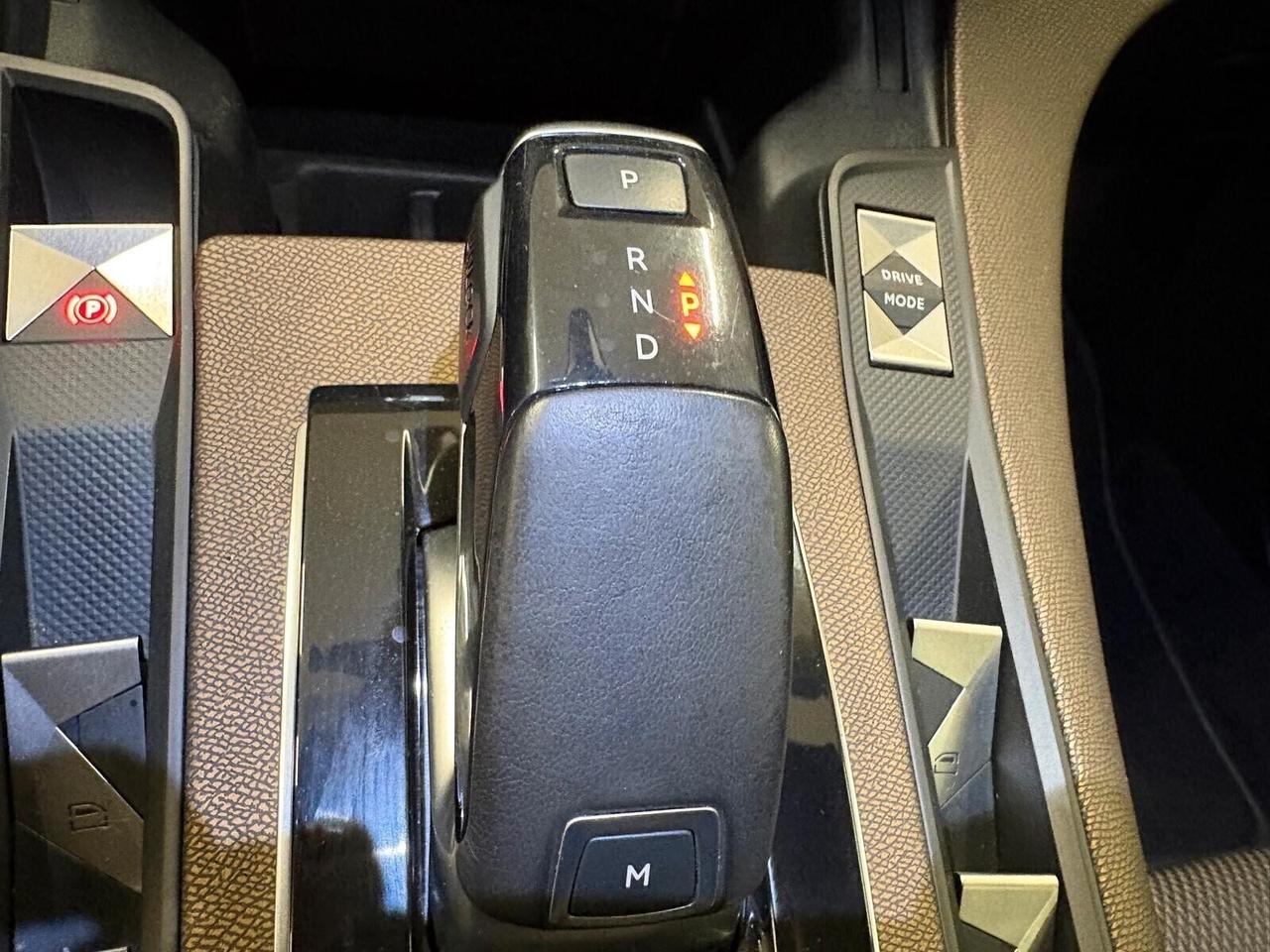 Ds DS 7 Crossback GRAND CHIC BlueHDi 180 aut. SPOTICAR