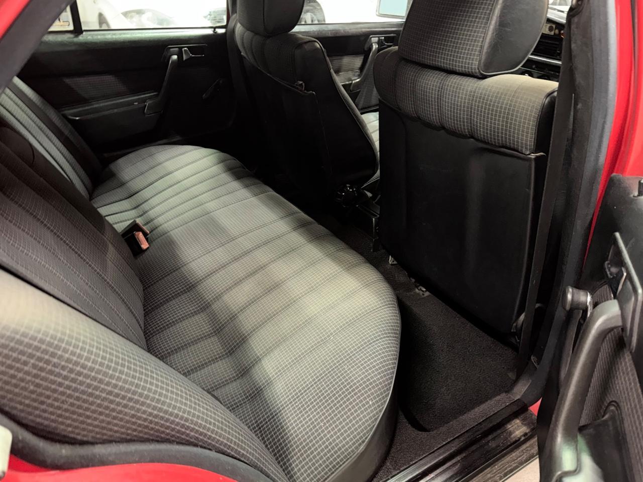 Mercedes-benz 190 2.0 E