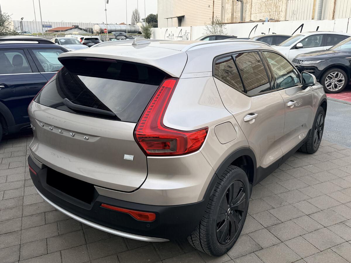 XC40 T4 Recharge Plug-in Hybrid automatico Core
