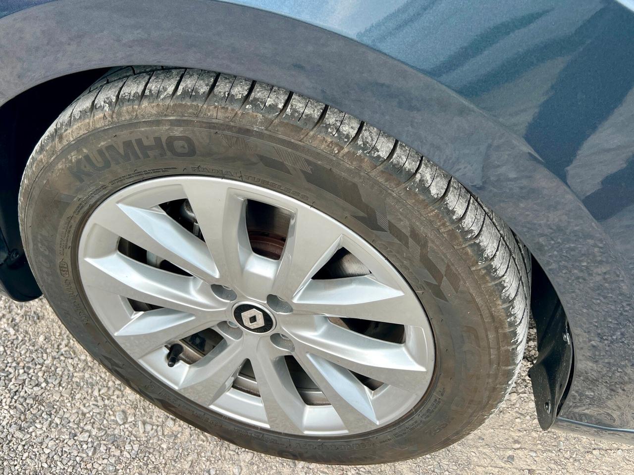 Renault Clio Full Hybrid E-Tech 140 Intens