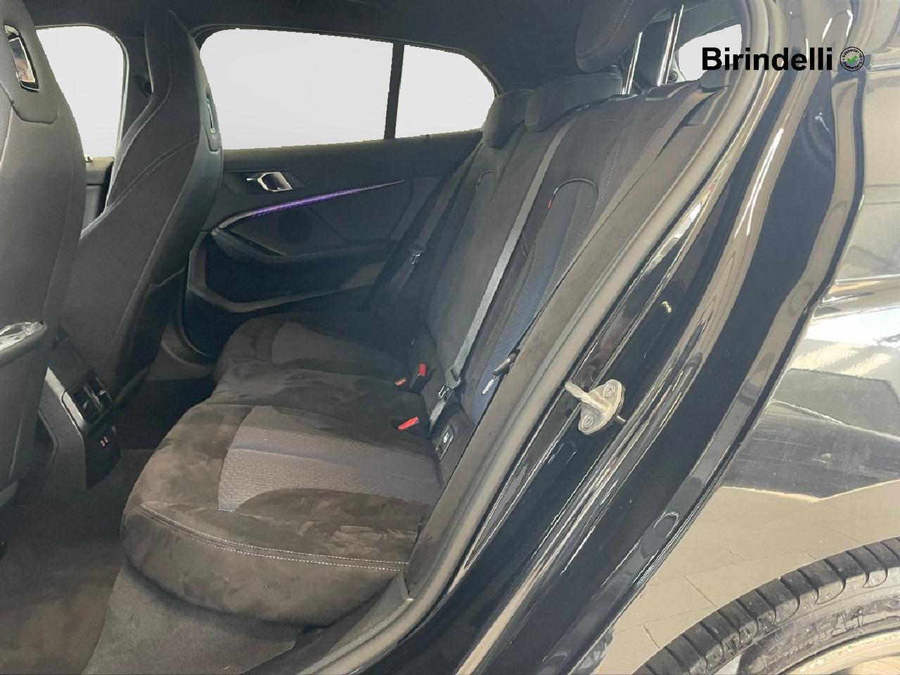 BMW Serie 1 (F40) - M 135i xDrive