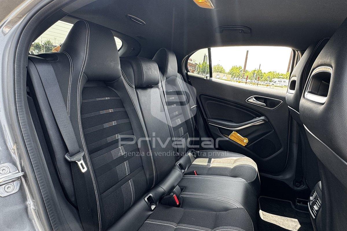 MERCEDES GLA 180 d Automatic Sport