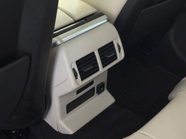 LAND ROVER Range Rover Velar 2.0 Si4 300 CV R-Dynamic S