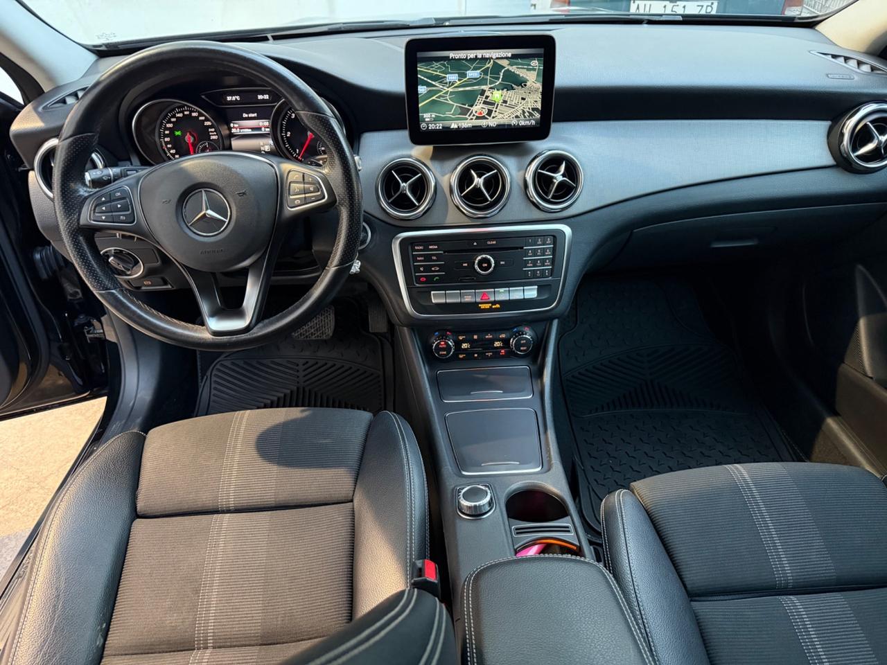 Mercedes-benz GLA 200 d Automatic Premium