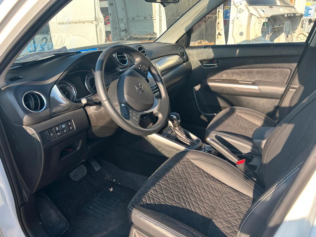 Suzuki Vitara 1.5 140V Hybrid A/T Starview