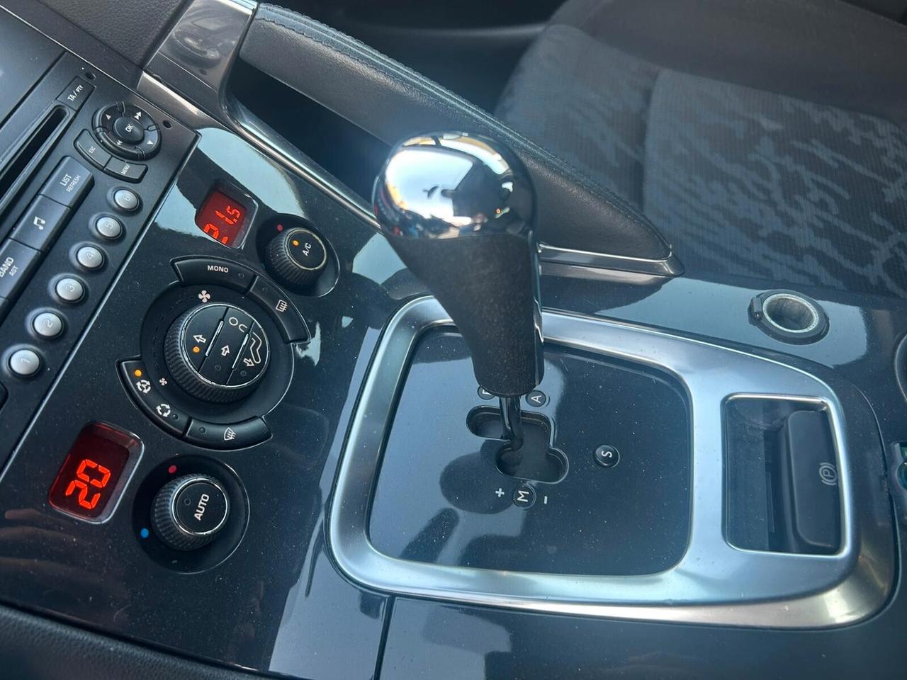 Peugeot 3008 1.6 HDi 110CV Aut.