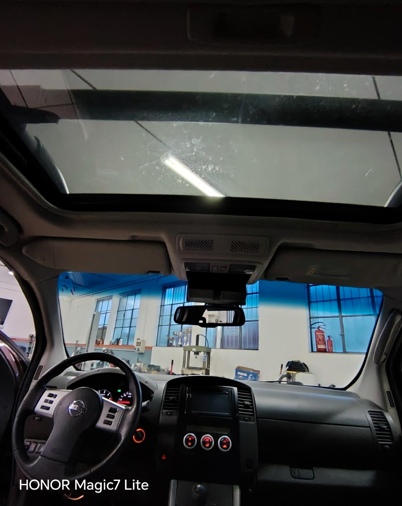 Nissan Navara 2.5 dCi 190CV 4 porte Double Cab LE