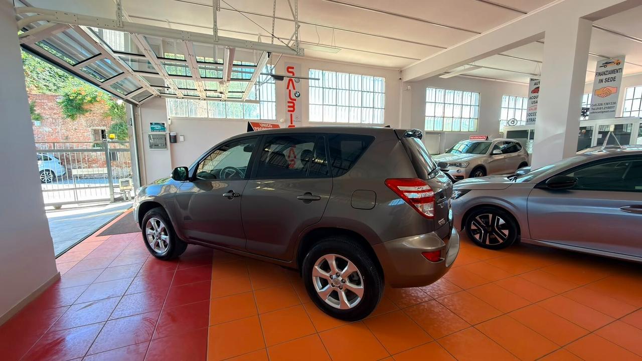 Toyota RAV 4 RAV4 Crossover 2.0 Exclusive