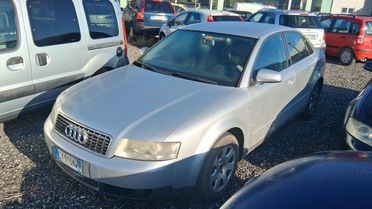 AUDI A4 1.9 TDI/130 CV BERLINA OK NEOPATENTO