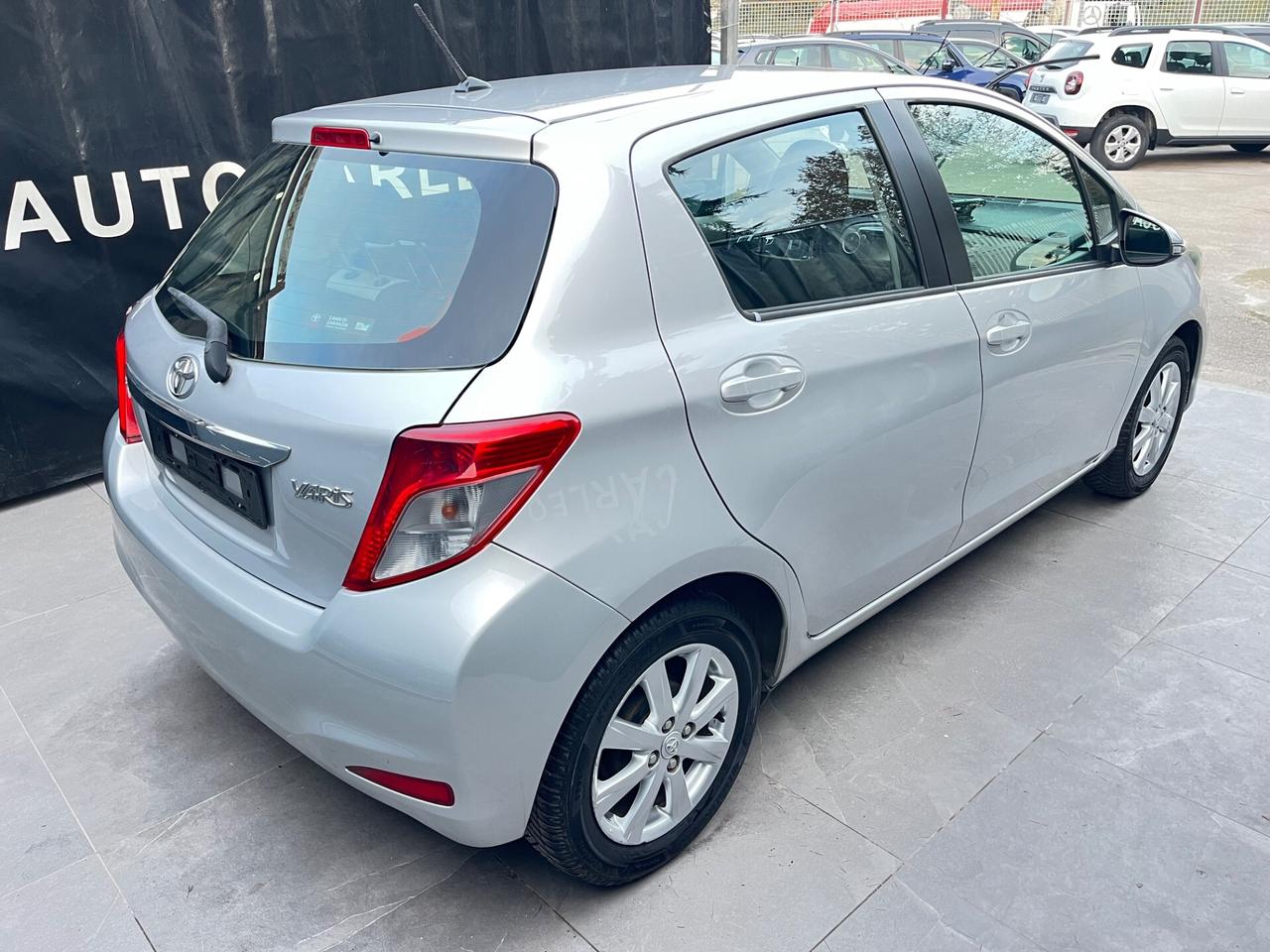 Toyota Yaris 1.0 BENZINA Lounge” tagliandi Toyota”
