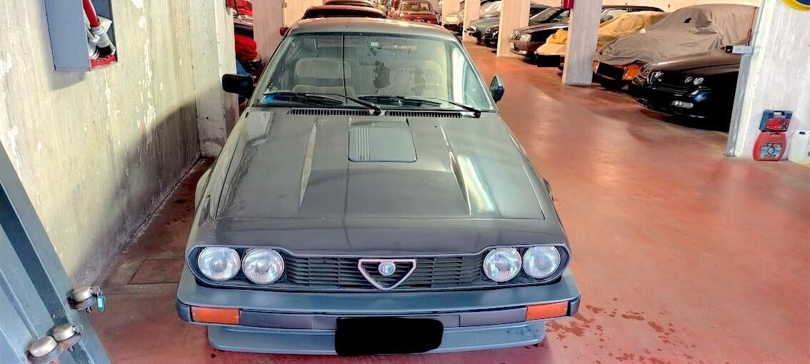 Alfa Romeo Alfetta gtv 2500 v6