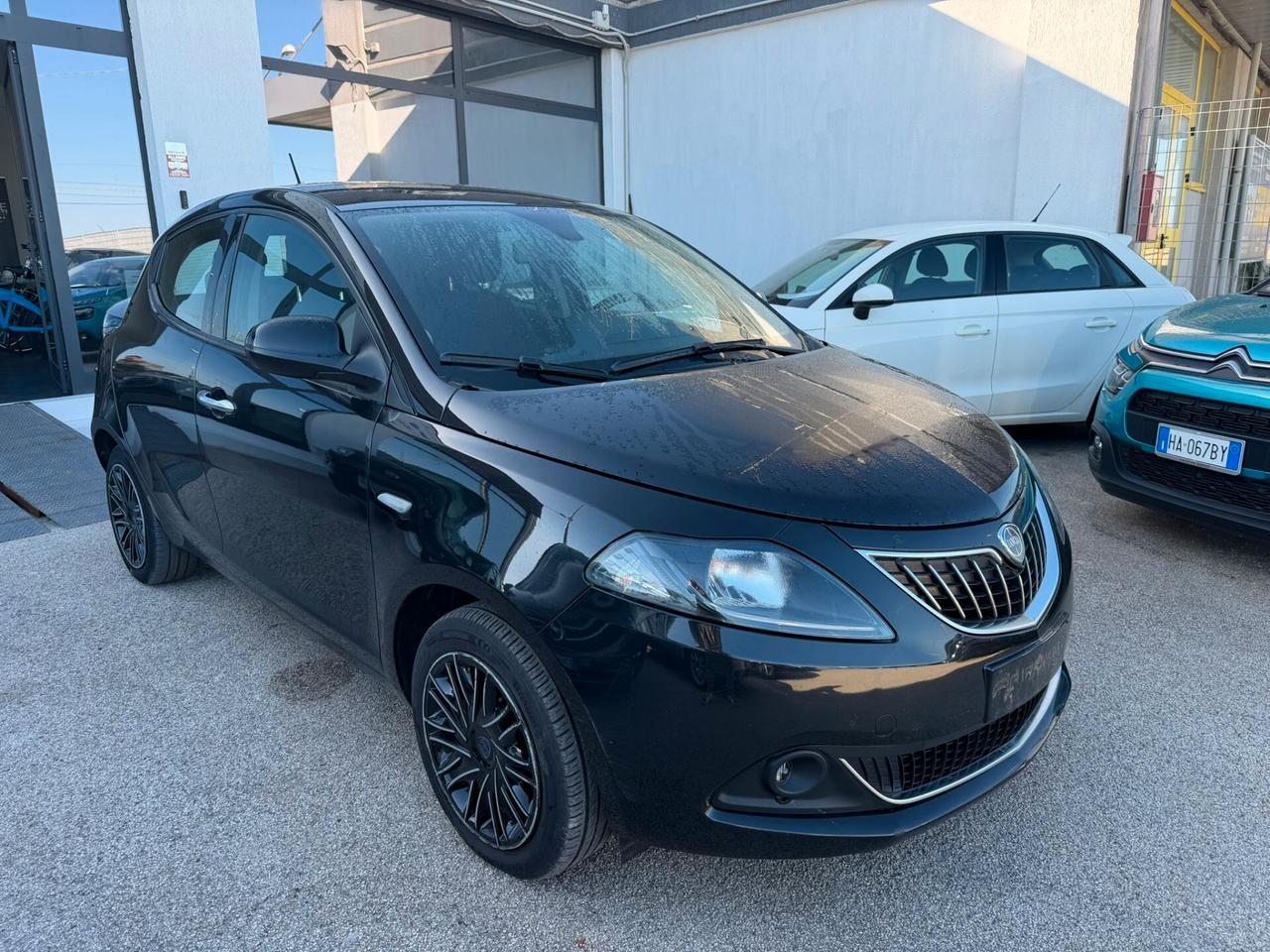 Lancia Ypsilon 1.0 FireFly 5 porte S&S Hybrid Gold