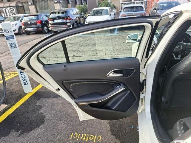 MERCEDES-BENZ A 180 Sport