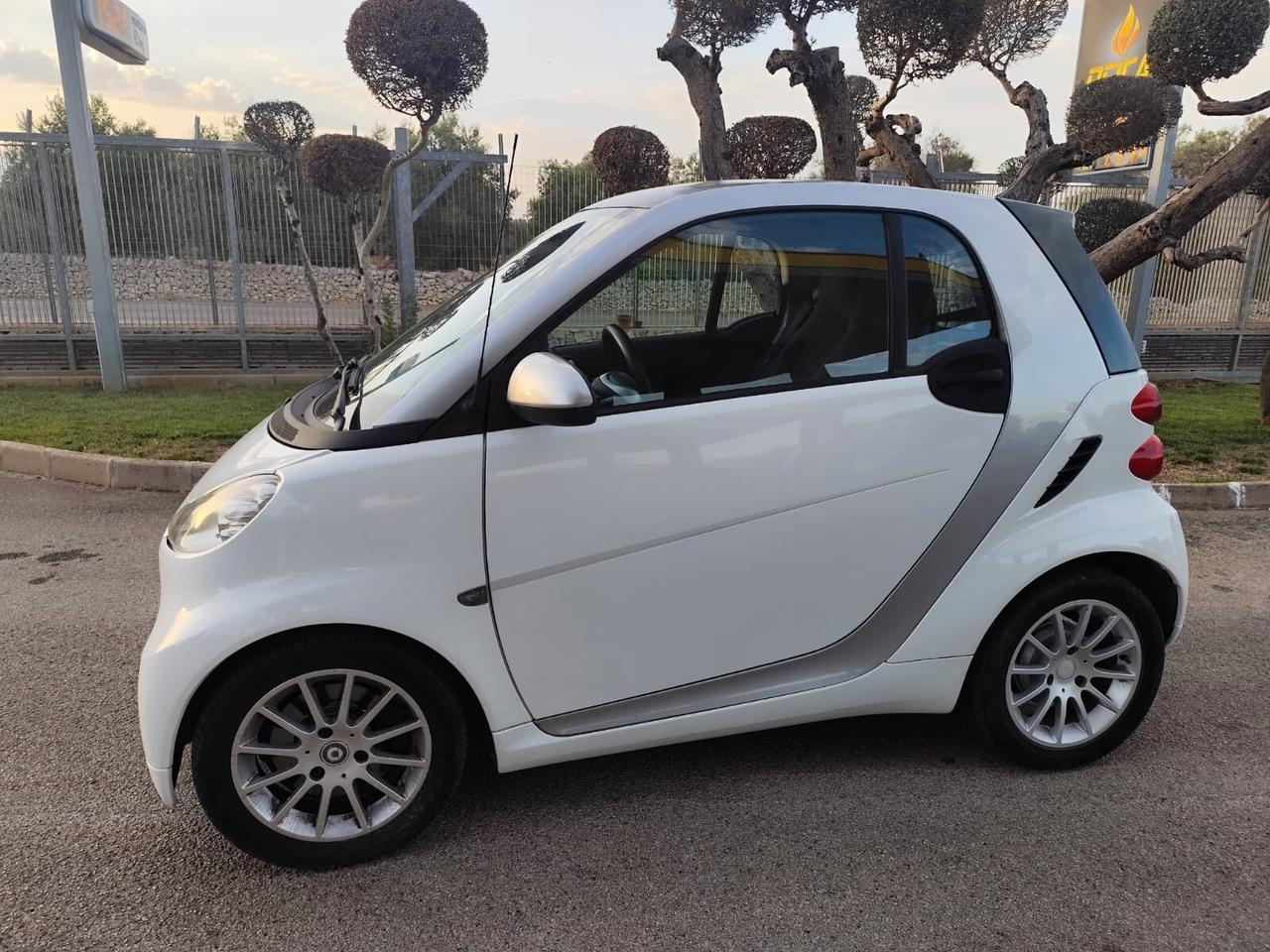 Smart ForTwo 1000 52 kW coupé pure
