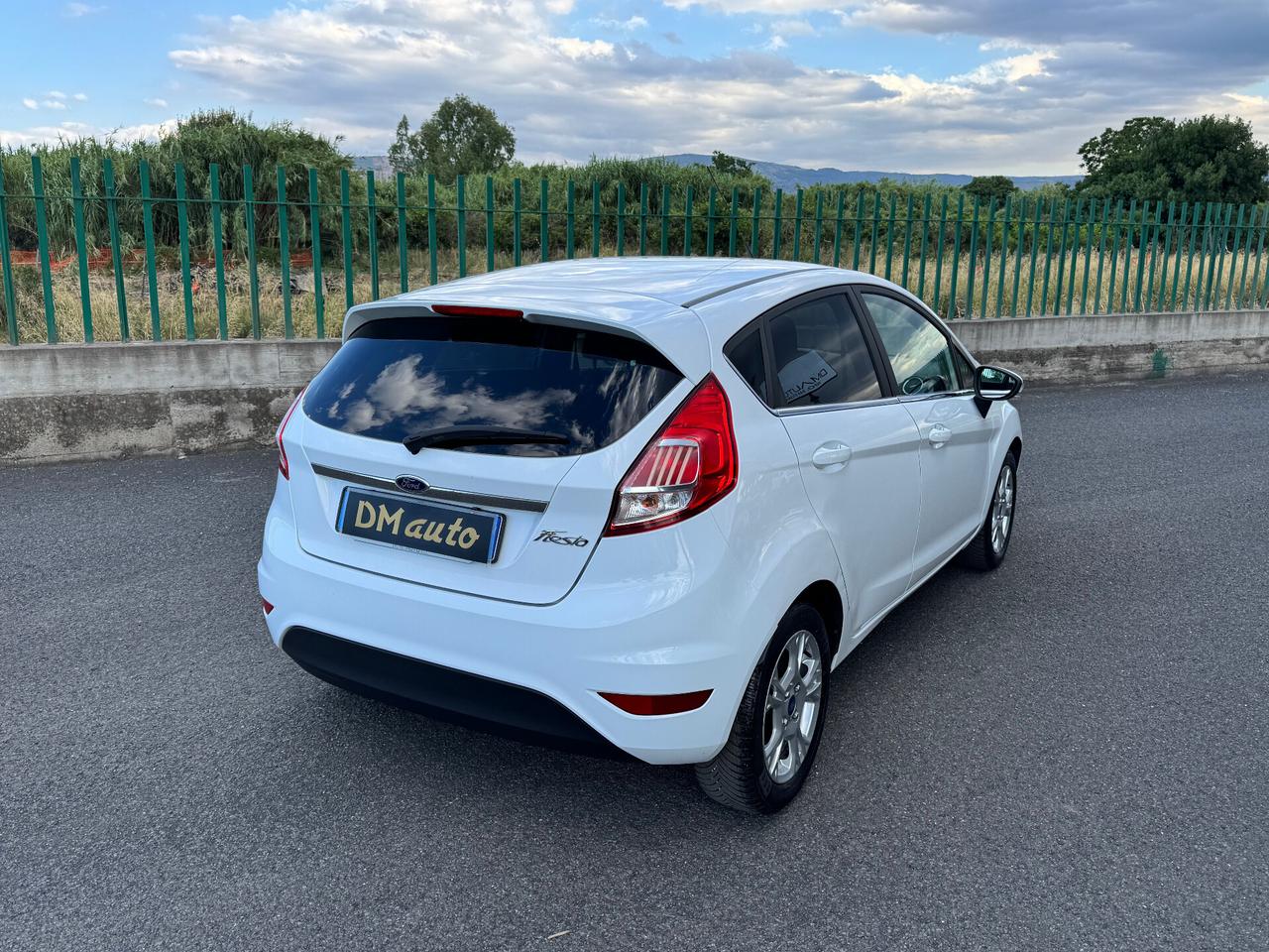 Ford Fiesta 1.5 TDCi 75CV 5 porte Titanium