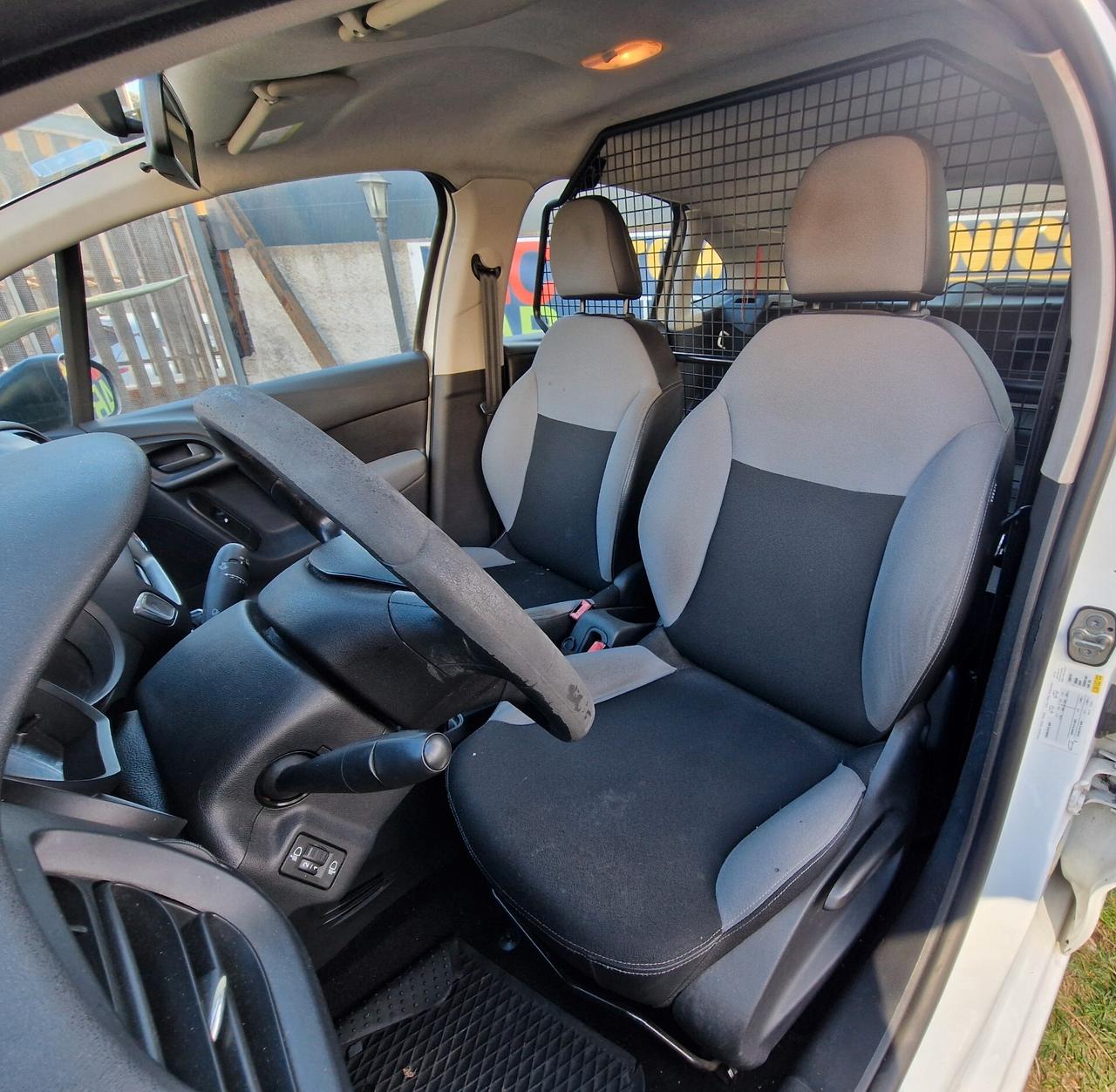 Citroen C3 1.4 HDi 70CV FAP Van Attraction