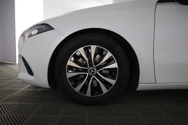 MERCEDES-BENZ A 180 A 180 d Automatic Business Extra