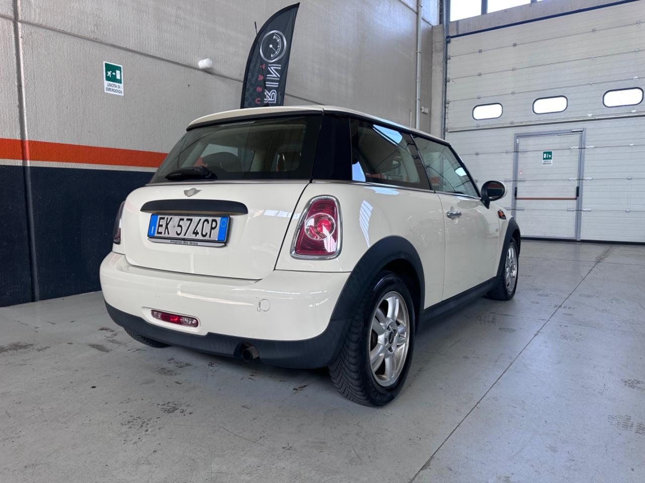 Mini 1.6 16V One (55kW)