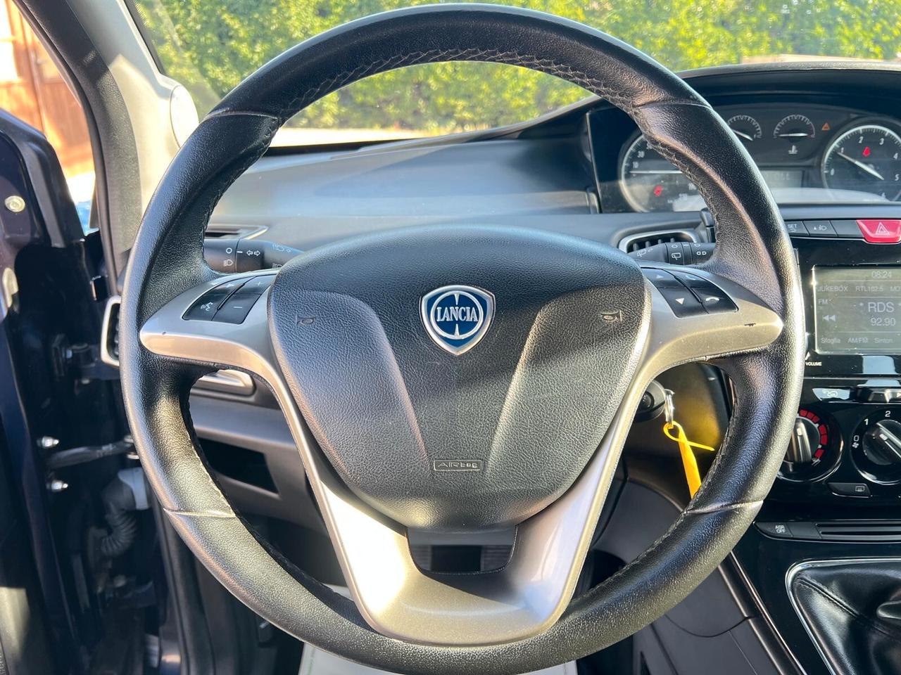 Lancia Ypsilon 1.3 MJT 95 CV 5 porte Platinum